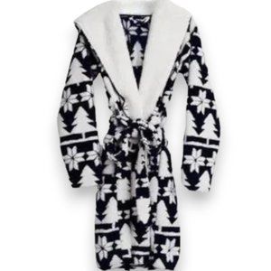 NWT Vera Bradley Cozy Life Jacquard Fleece Robe in Nordic Forest Stripe  S-M